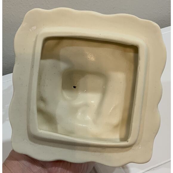 ￼Vtg Ornate Ceramic Cream Angel Roses Ribbon Weave Square Trinket Dish W Lid - Picture 8 of 10